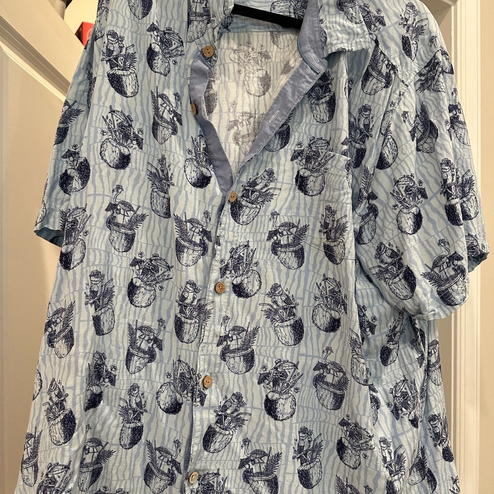 Tommy Bahama Button Down